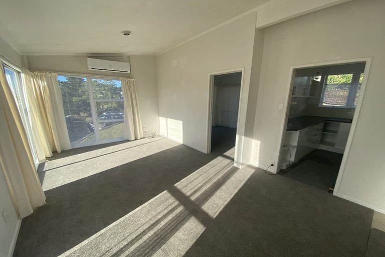 Photo of property in 61 Juniper Road, Sunnynook, Auckland, 0620