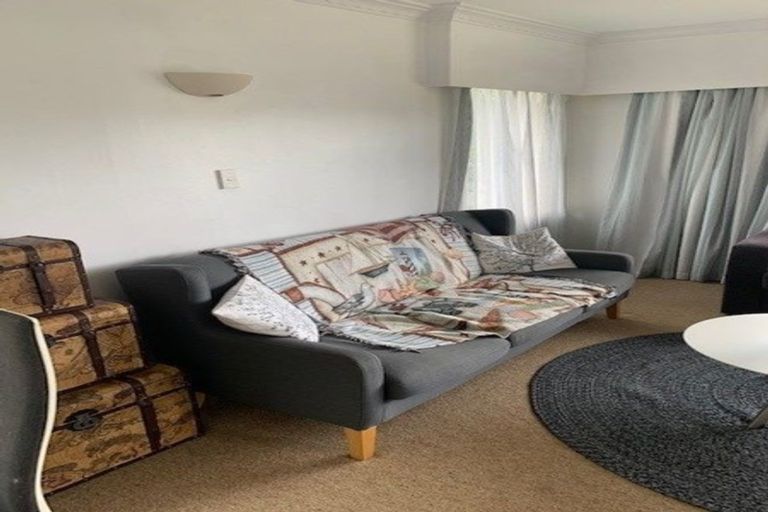 Photo of property in 2/447 Beach Road, Mairangi Bay, Auckland, 0630