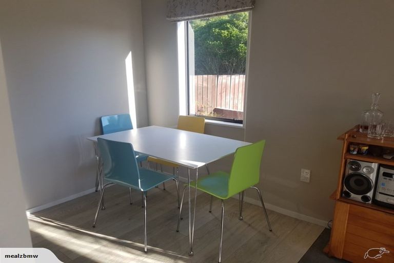 Photo of property in 2/12 Mcmanaway Grove, Stokes Valley, Lower Hutt, 5019