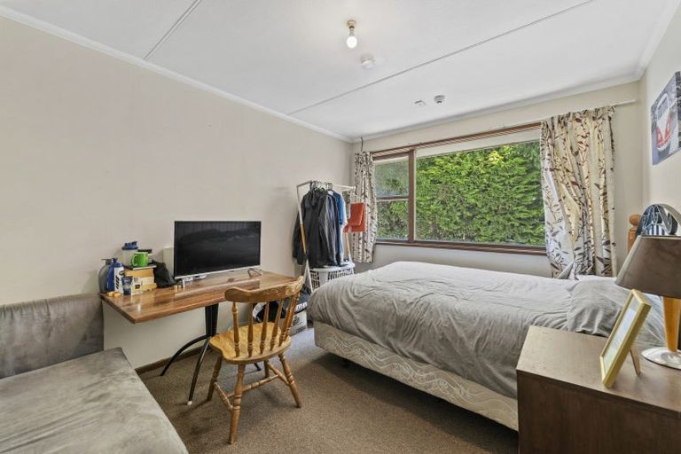 Photo of property in 22 Bowen Street, Queenstown, 9300