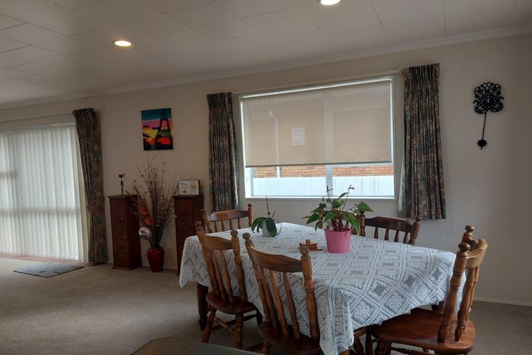 Photo of property in 82 Celia Street, Stratford, 4332