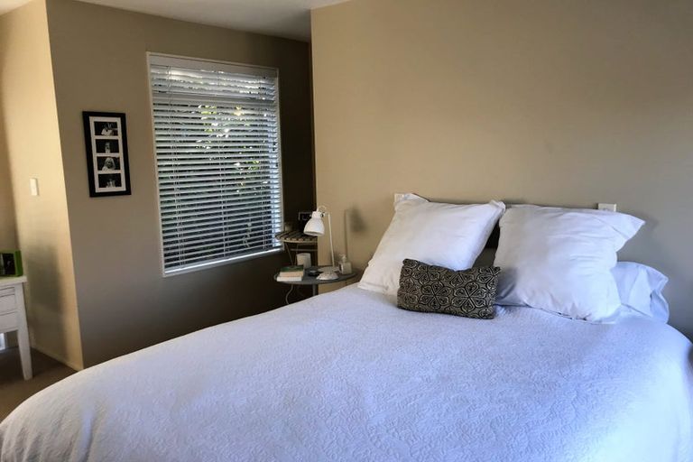 Photo of property in 36 Peter Terrace, Castor Bay, Auckland, 0620