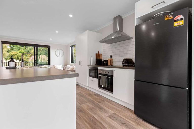 Photo of property in 10 Wrybill Way, Welcome Bay, Tauranga, 3112