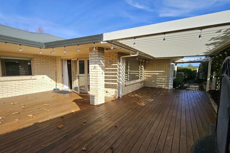 Photo of property in 40 Lakemere Way, Kinloch, Taupo, 3377