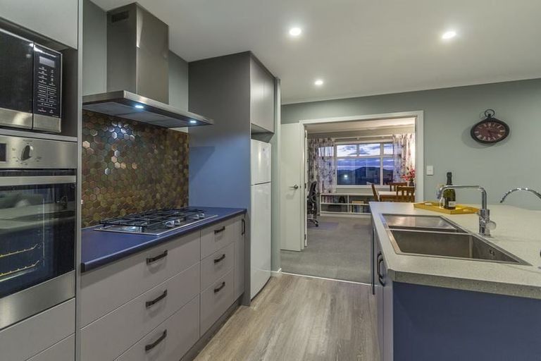 Photo of property in 12 Ken Douglas Drive, Aotea, Porirua, 5024