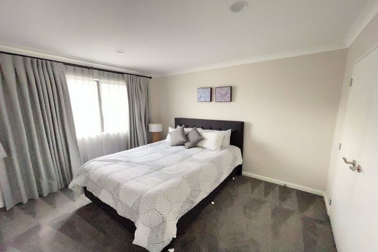 Photo of property in 13 Tawatawa Street, Long Bay, Auckland, 0630