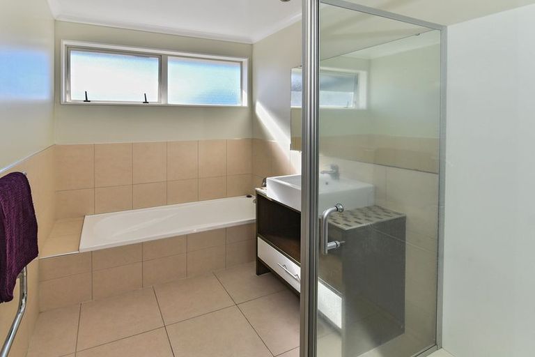 Photo of property in 17 Zabeel Crescent, Takanini, 2112