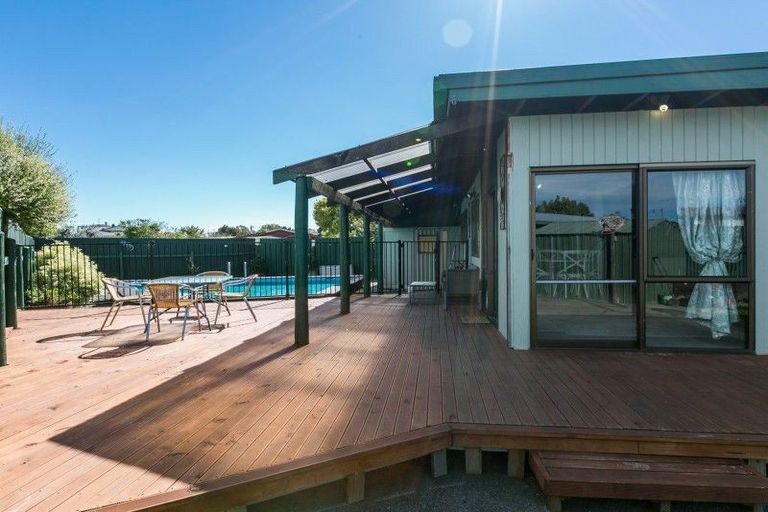 Photo of property in 33 Duckworth Crescent, Greenmeadows, Napier, 4112