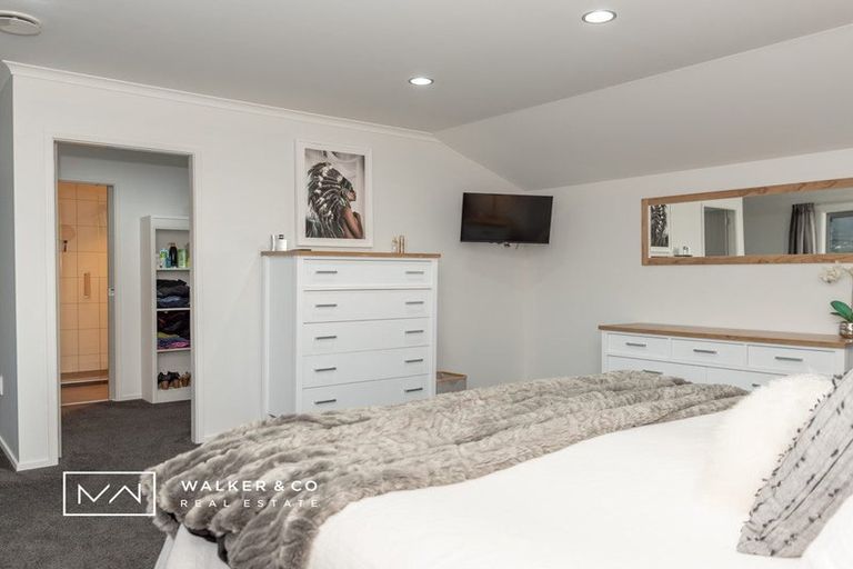 Photo of property in 15 Brentwood Street, Trentham, Upper Hutt, 5018