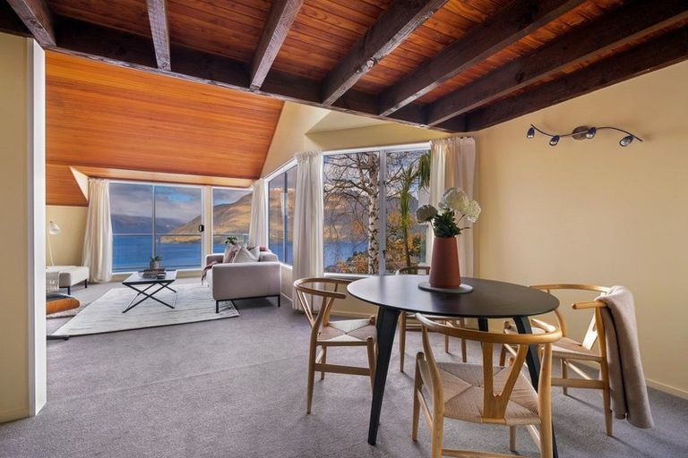 Photo of property in 7b Von Place, Fernhill, Queenstown, 9300