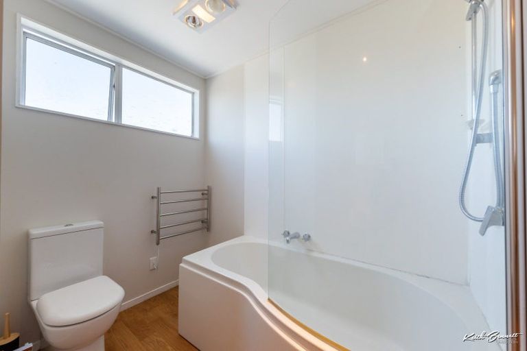 Photo of property in 8b Wai-iti Crescent, Woburn, Lower Hutt, 5010