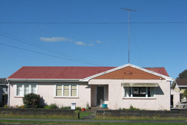 Photo of property in 98 Hakanoa Street, Huntly, 3700