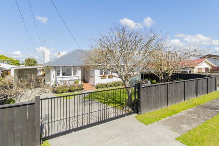 Photo of property in 19a Pemberton Crescent, Greerton, Tauranga, 3112
