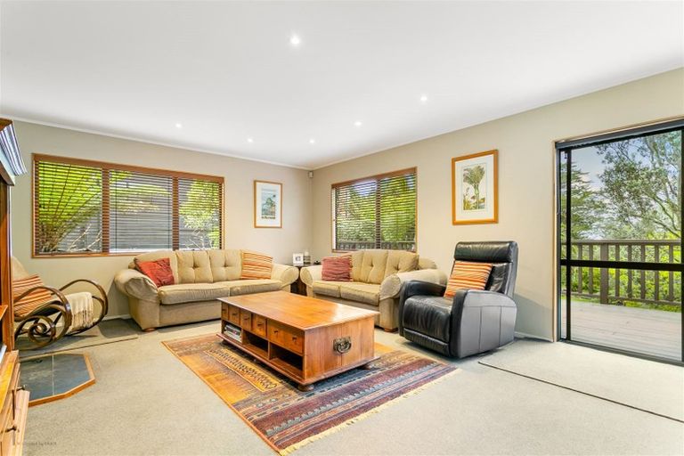Photo of property in 24 Rimu Road, Oratia, Auckland, 0604