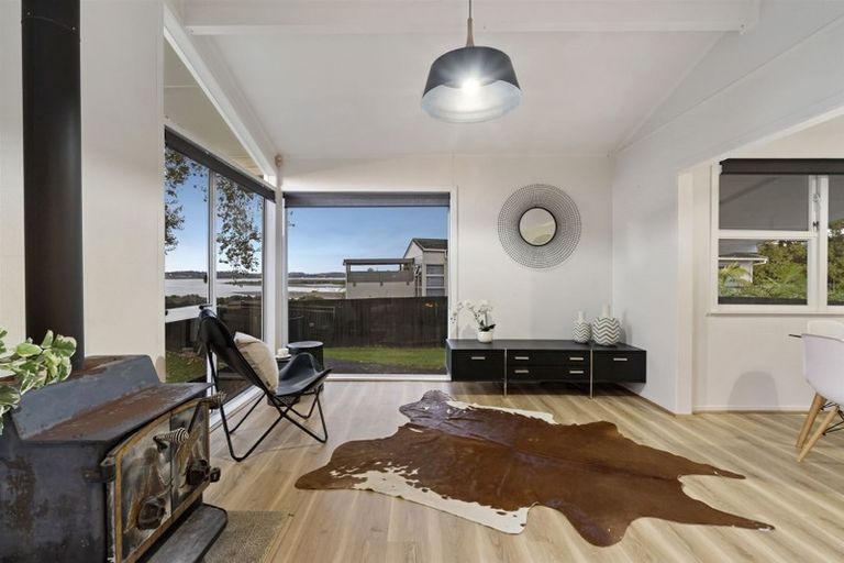 Photo of property in 349 Royal Road, Massey, Auckland, 0614