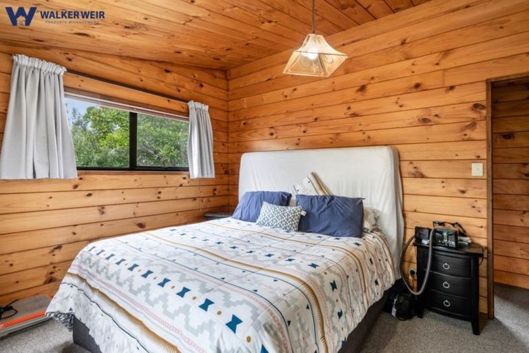 Photo of property in 3 St Annes Crescent, Wattle Downs, Auckland, 2103