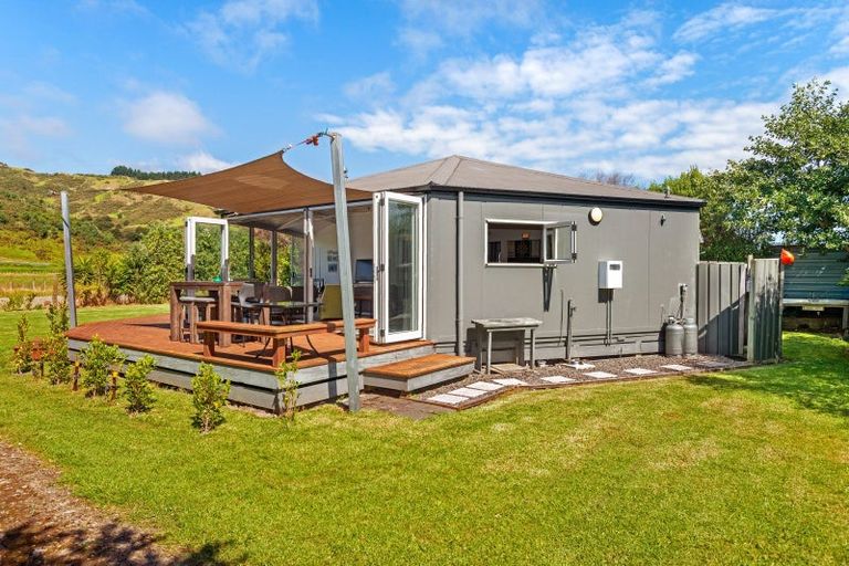Photo of property in 86 Fortescue Street, Mahia, 4198