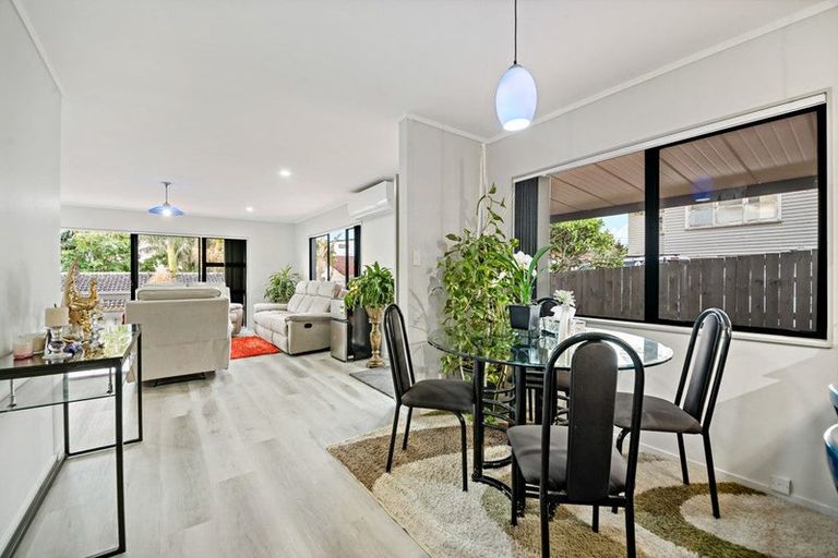 Photo of property in 2/7 Duke Street, Papakura, 2110