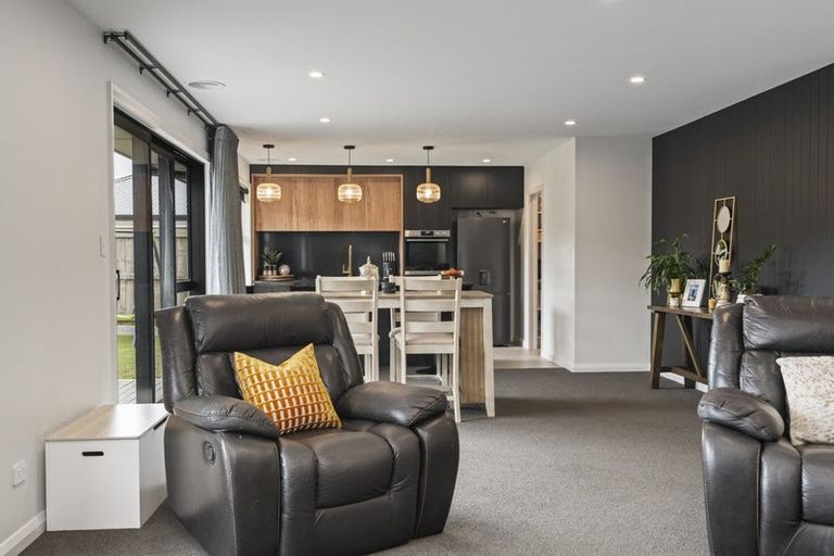 Photo of property in 57 Freedom Drive, Kelvin Grove, Palmerston North, 4414