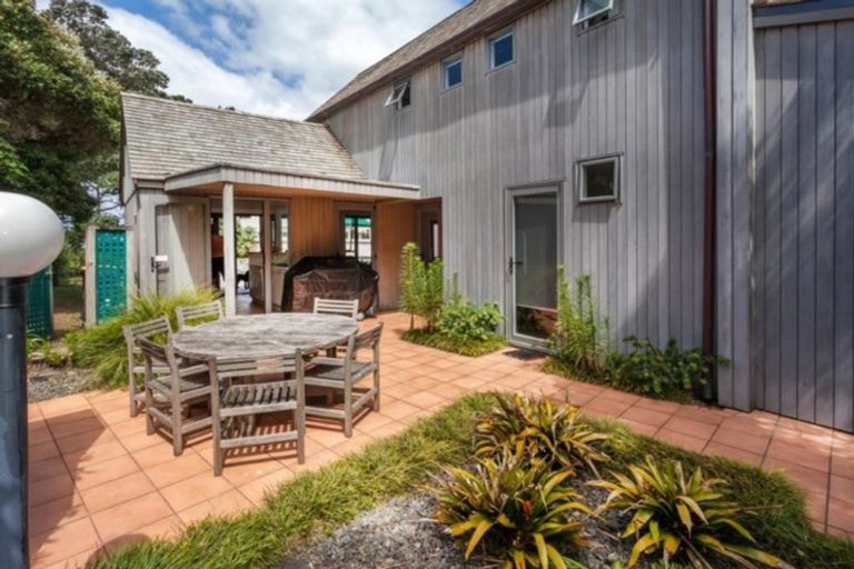 Photo of property in 2 Courtney Close, Pauanui, Hikuai, 3579