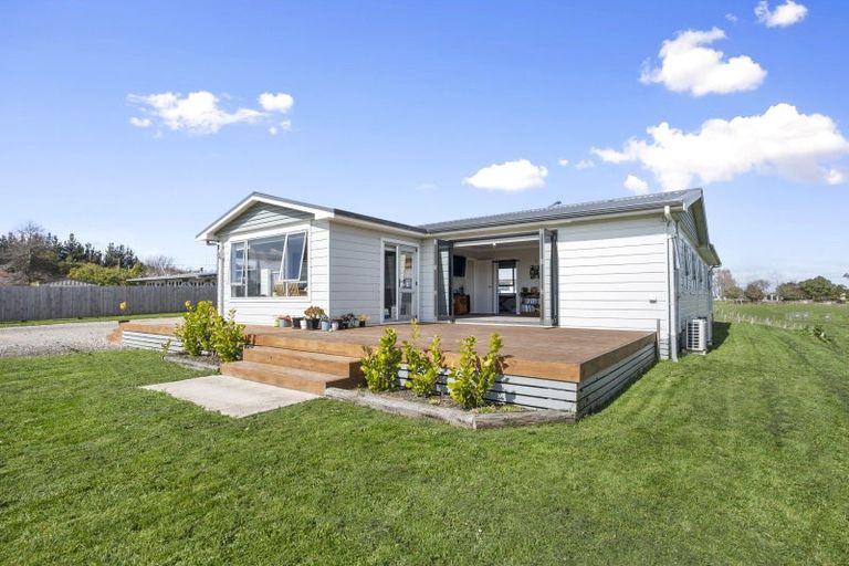 Photo of property in 20 Monteith Street, Halcombe, 4779