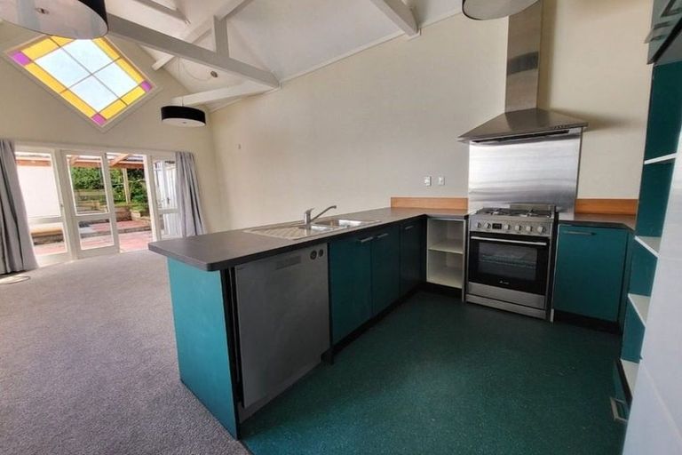 Photo of property in 23 Milton Street, Berhampore, Wellington, 6023