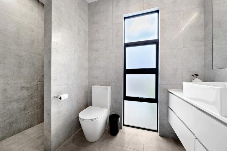 Photo of property in 23 Alps View Place, Lake Hayes, Queenstown, 9304