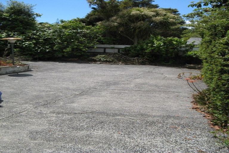 Photo of property in 19 Woodstock Road, Forrest Hill, Auckland, 0620