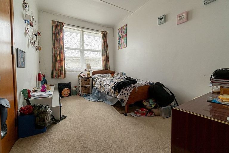 Photo of property in 10 Clearmont Crescent, Blagdon, New Plymouth, 4310