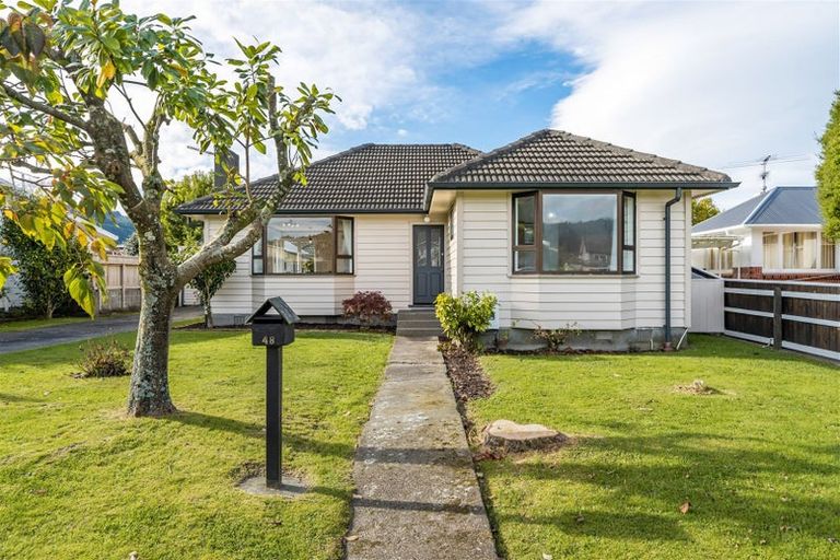 Photo of property in 48 Kiwi Street, Heretaunga, Upper Hutt, 5018