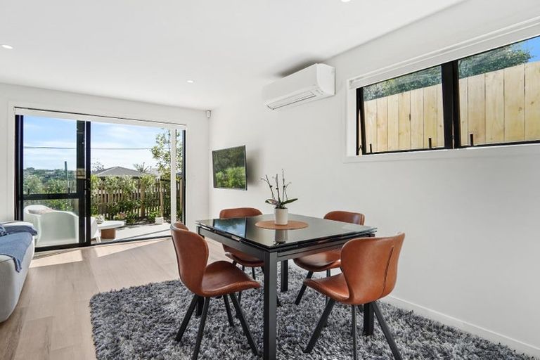 Photo of property in 9/35 Garadice Road, Rothesay Bay, Auckland, 0630