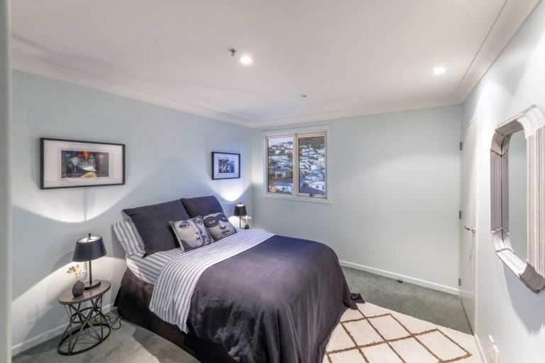 Photo of property in 9/5b Kent Terrace, Mount Victoria, Wellington, 6011
