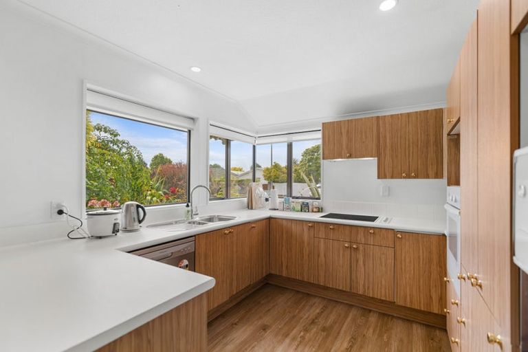 Photo of property in 36 Villa Grove, Ilam, Christchurch, 8041