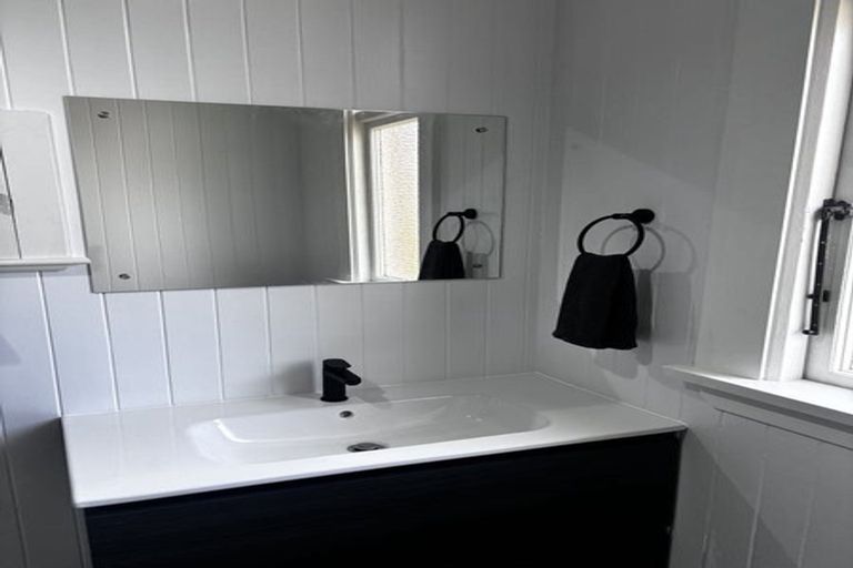 Photo of property in 19 Mataora Road, Kenmure, Dunedin, 9011