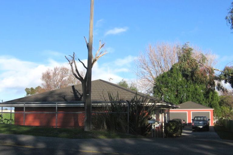 Photo of property in 48 Botanical Road, Takaro, Palmerston North, 4412