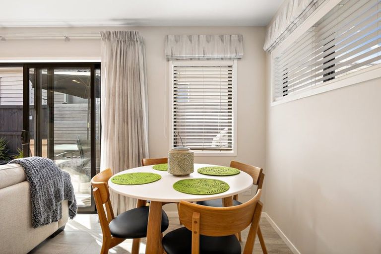 Photo of property in 60 Matua Road, Huapai, Kumeu, 0810