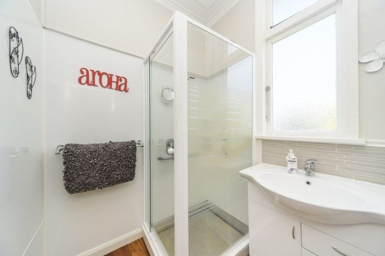 Photo of property in 95 Churchill Avenue, Hokowhitu, Palmerston North, 4410