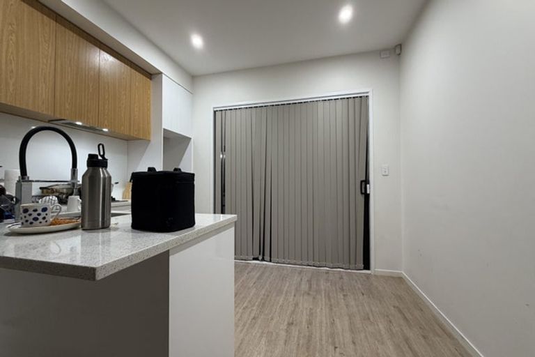 Photo of property in 11c Rountree Place, Conifer Grove, Takanini, 2112