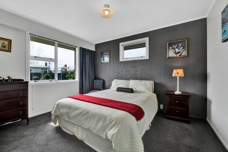 Photo of property in 6 Davidson Street, Hawera, 4610