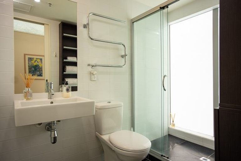 Photo of property in Aqua, 7/74 Oriental Parade, Oriental Bay, Wellington, 6011