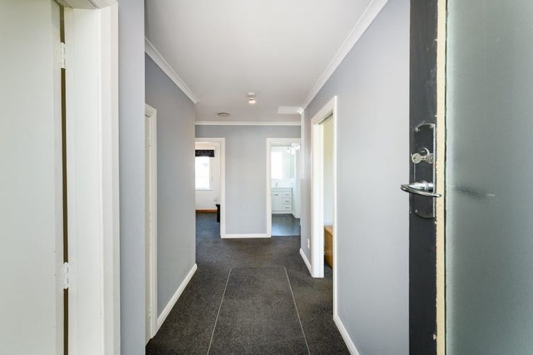 Photo of property in 9 Belvedere Crescent, Takaro, Palmerston North, 4412