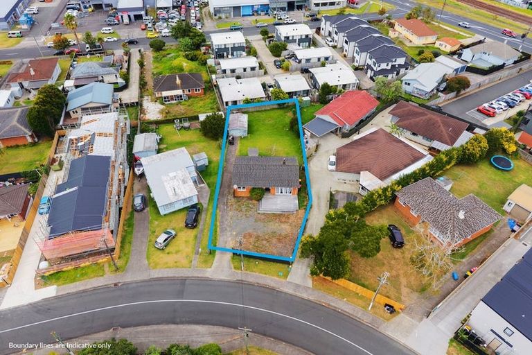 Photo of property in 69 Arimu Road, Papakura, 2110