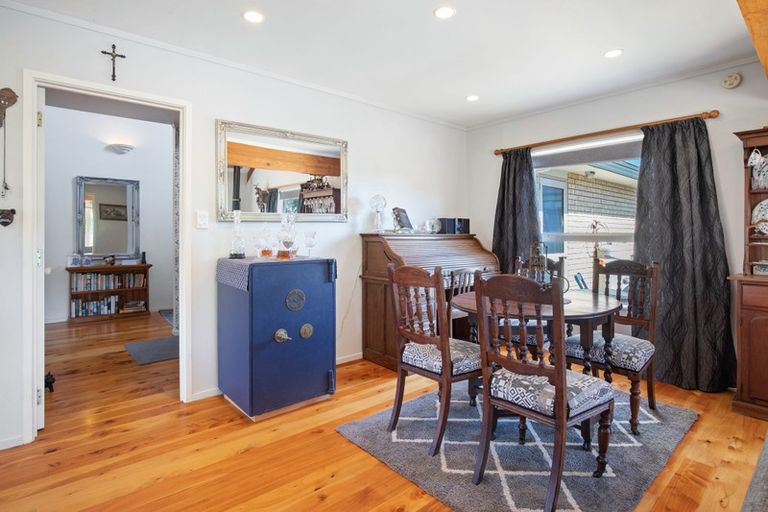 Photo of property in 67 Elsie Drive, Waiuku, 2123