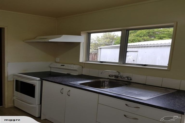 Photo of property in 32 Heathdale Crescent, Papakura, 2110