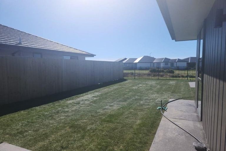 Photo of property in 43 Ellesmere Street, Marshland, Christchurch, 8083