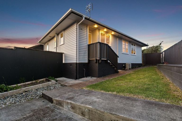 Photo of property in 46 Strid Road, Te Atatu South, Auckland, 0610