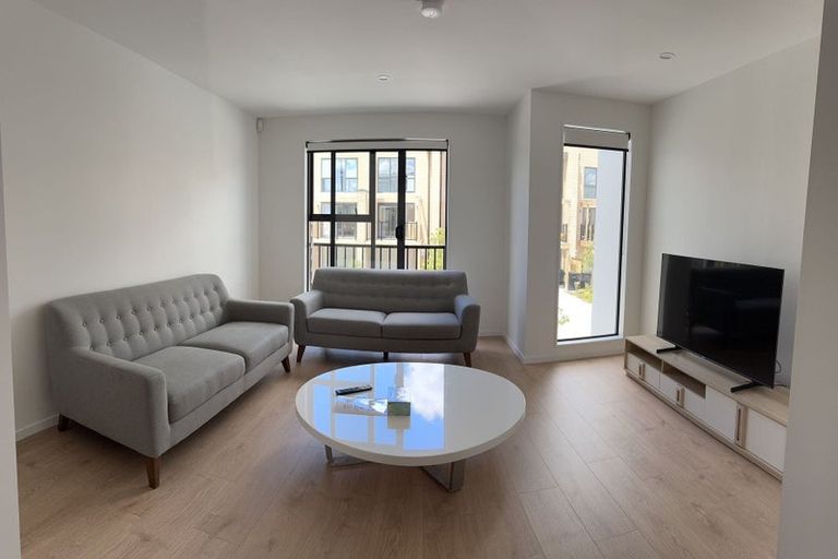 Photo of property in 13 Falcon Crescent, Hobsonville, Auckland, 0618