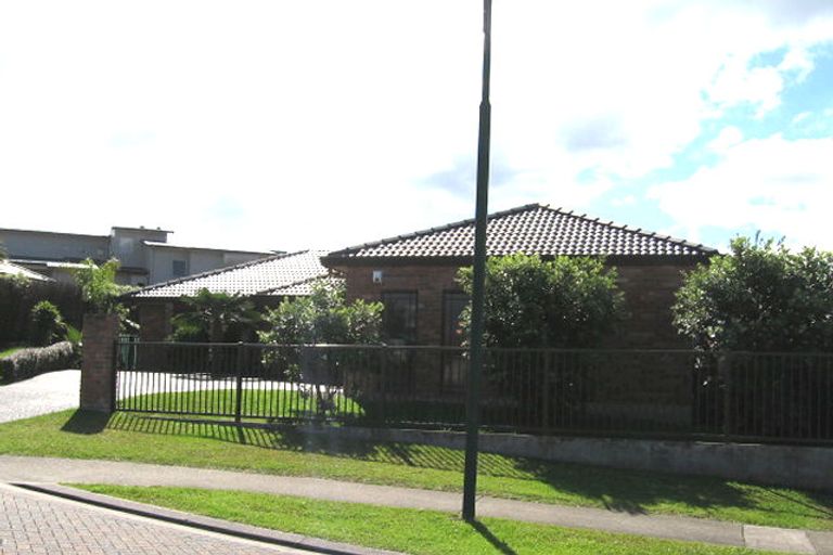 Photo of property in 3 Waimuri Close, Te Atatu Peninsula, Auckland, 0610