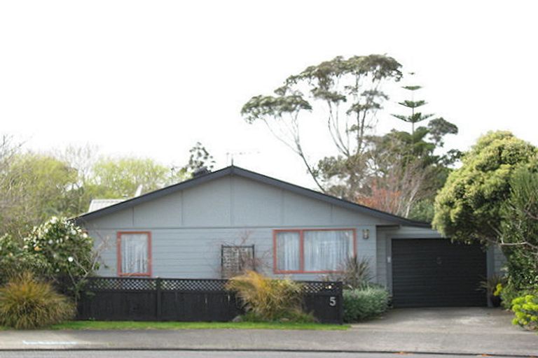 Photo of property in 5 Cassia Place, Bell Block, New Plymouth, 4312