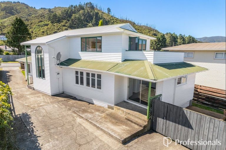 Photo of property in 15 Wise Street, Wainuiomata, Lower Hutt, 5014